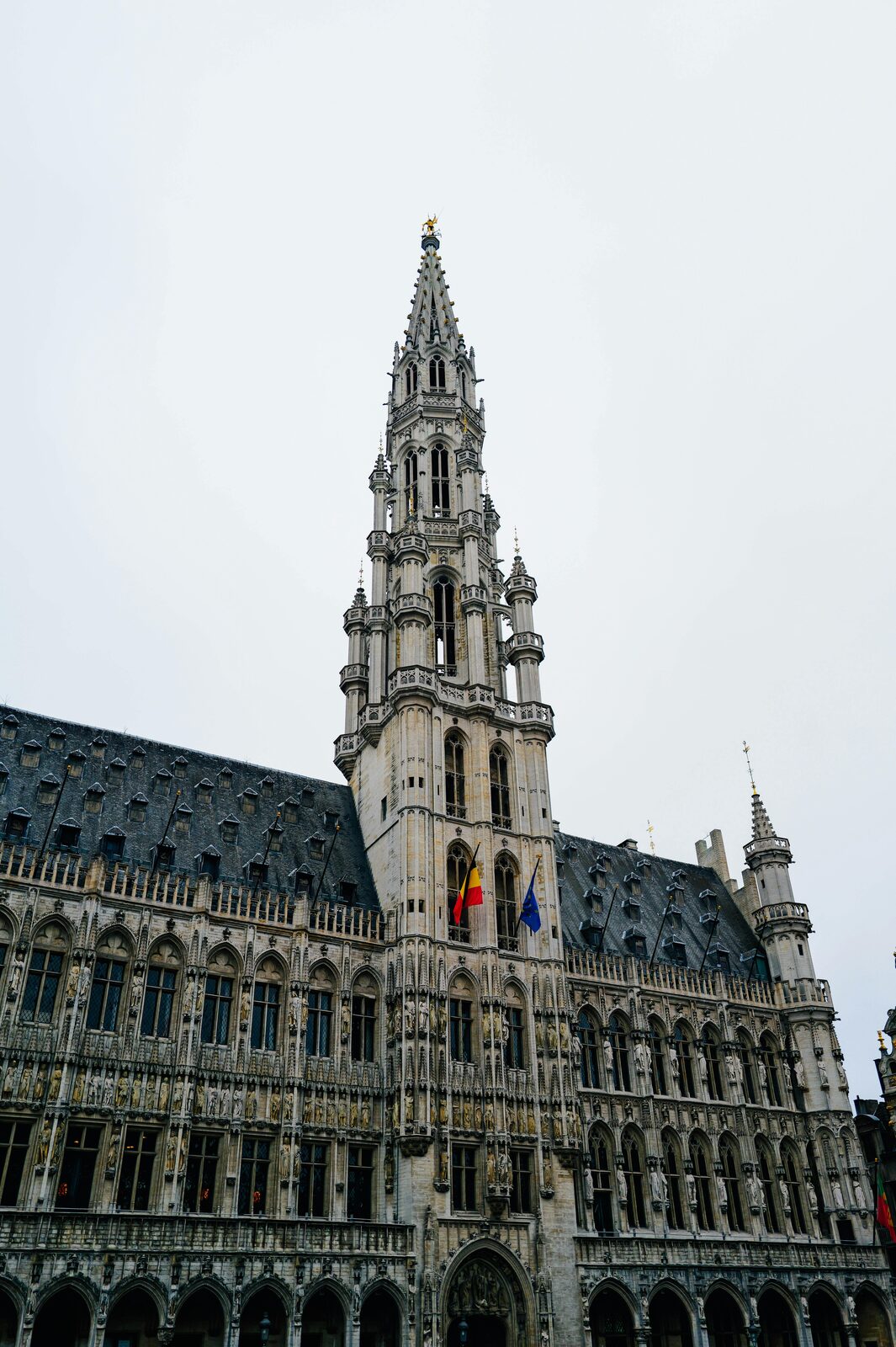 Ayuntamiento gótico de la Grand-Place de Bruselas