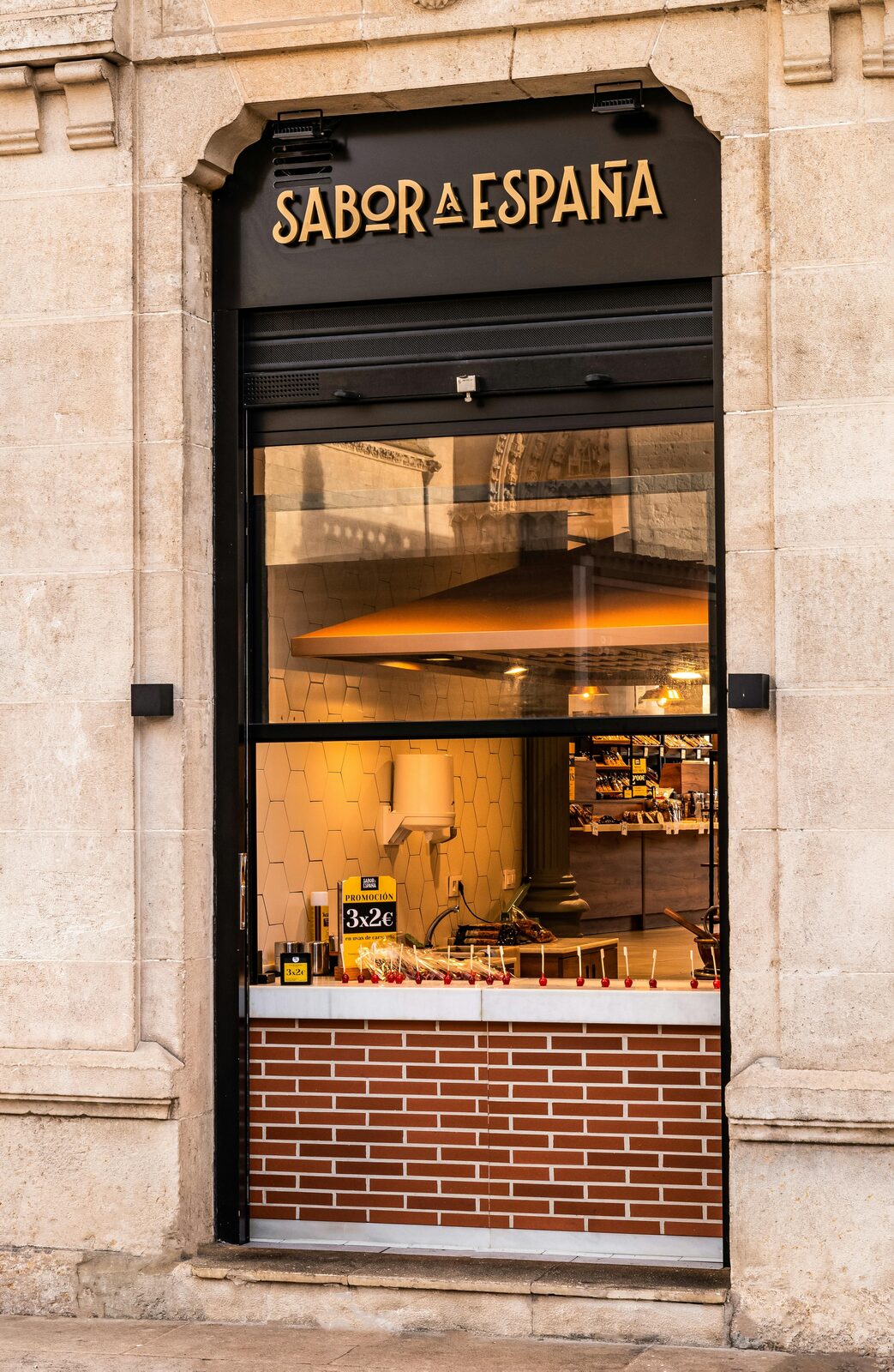 Spanish gourmet shop with Ibérico ham