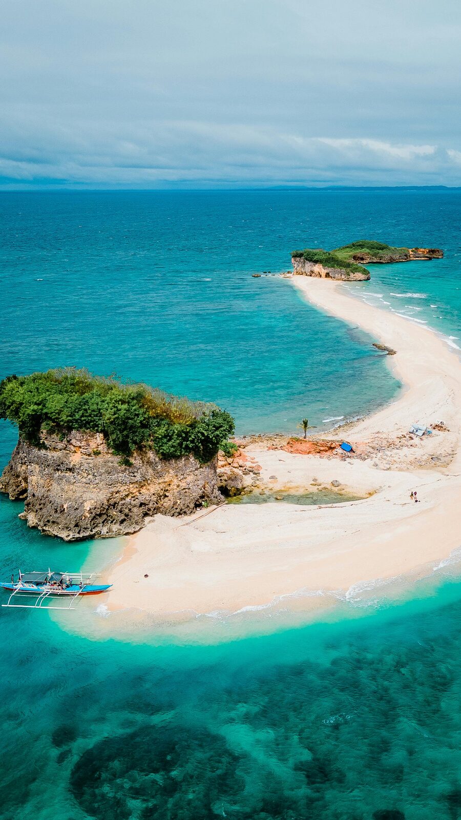White sandbar and turquoise waters in the Visayas