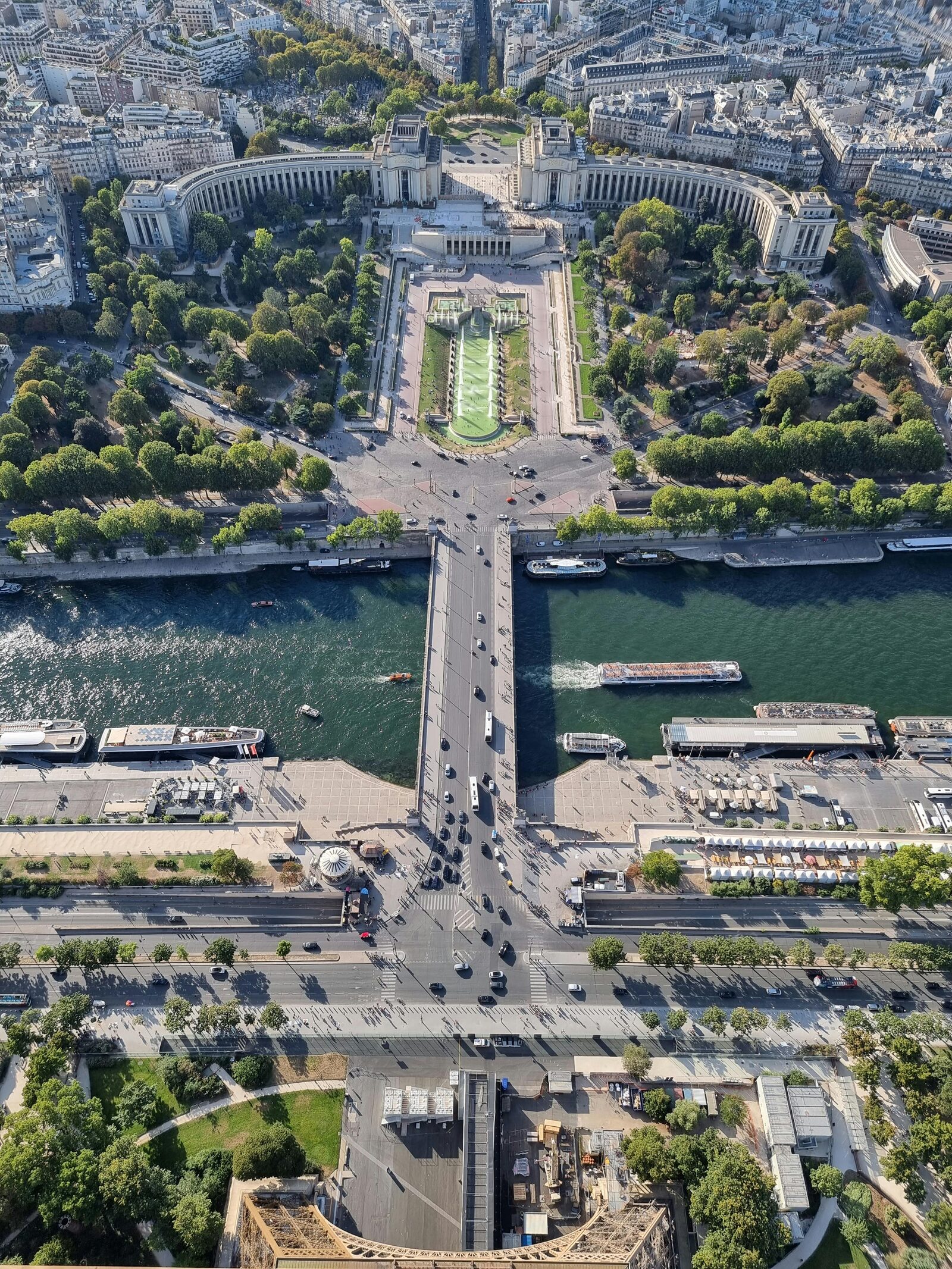 The Seine and its bridges seen from the air