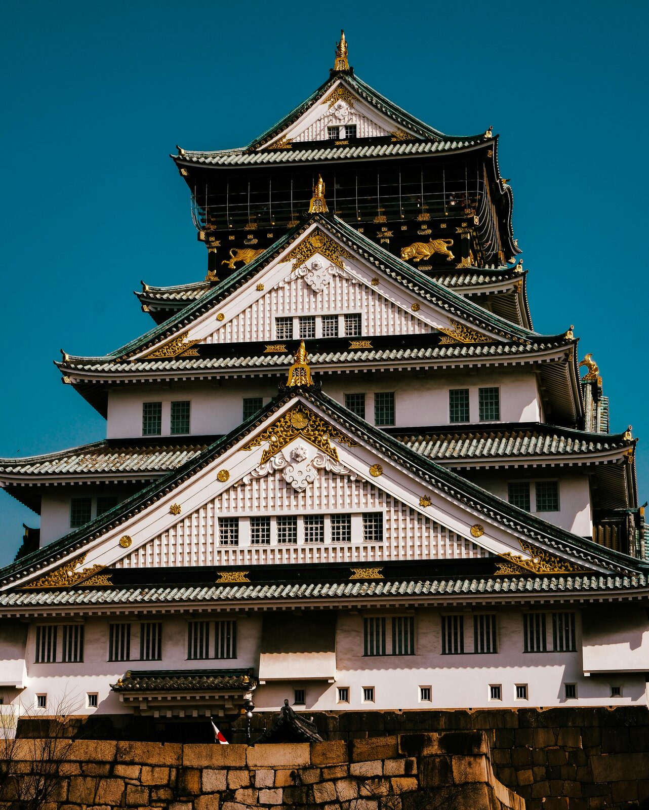 Osaka Castle surrounded by gardens