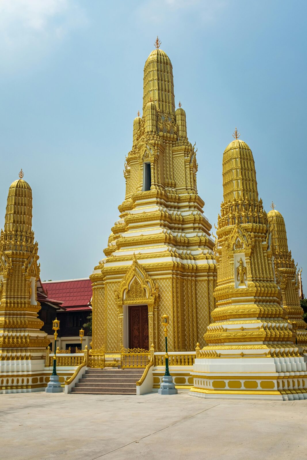 Golden chedis of a temple in Bangkok