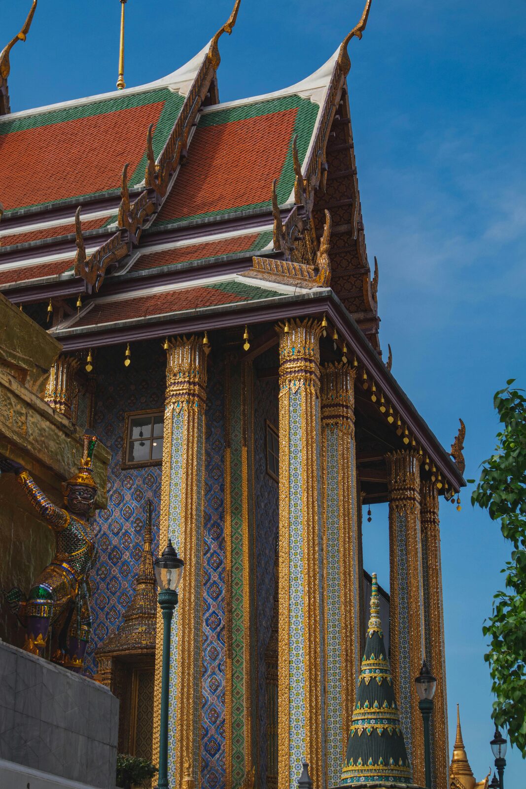 The golden chedi of Wat Phra Kaew